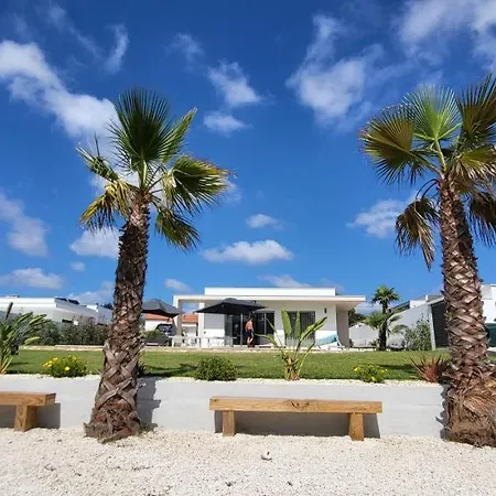 Silver Coast Villa Nadadouro