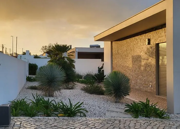 Silver Coast Villa *