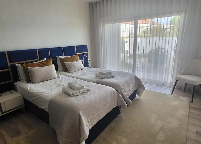 Silver Coast Villa Nadadouro